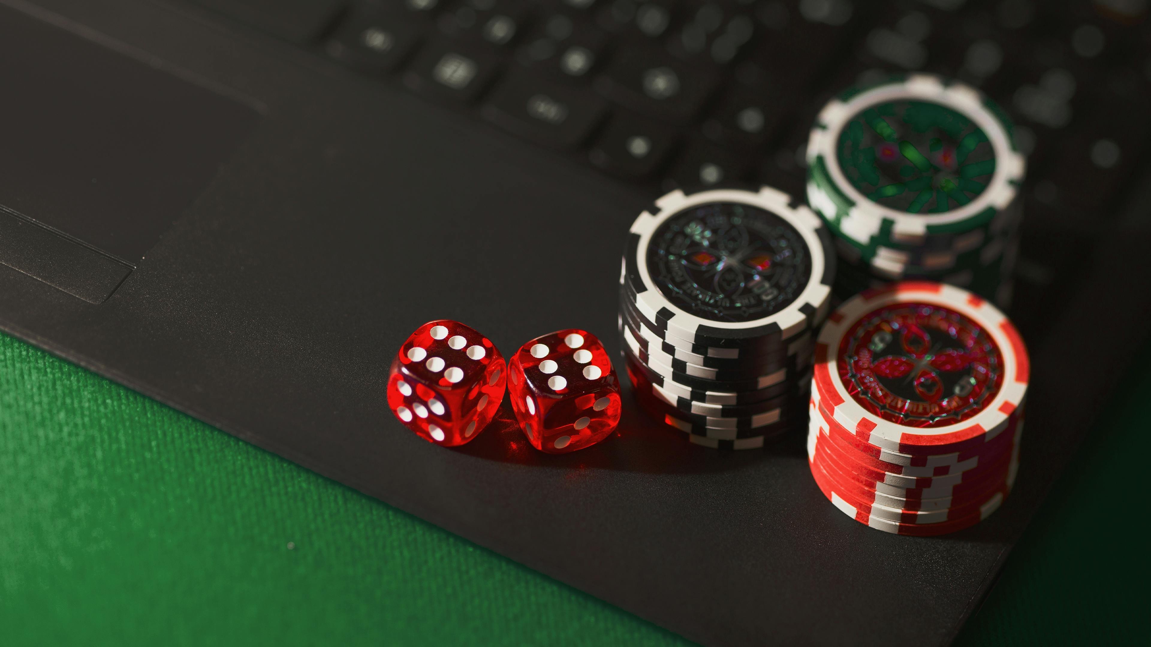z93 slot Slots ဂိမ်းလော်ဘီ Myanmar ဂိမ်းသမား slots ကစားနေသောပုံ